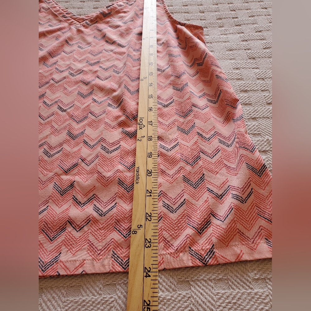 Eddie Bauer UPF 50+ Departure V-Neck Tank Top - Picture 8 of 8